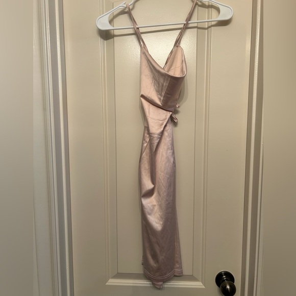 Dress - Picture 1 of 2